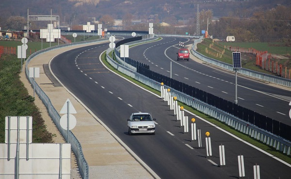 Az M25-ös átadása történelmi léptékű Eger számára